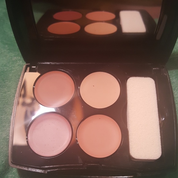 SERIOUS SKINCARE COLOR TOUCH COMPACT- (or free w/ $20 purchase) - Picture 6 of 6
